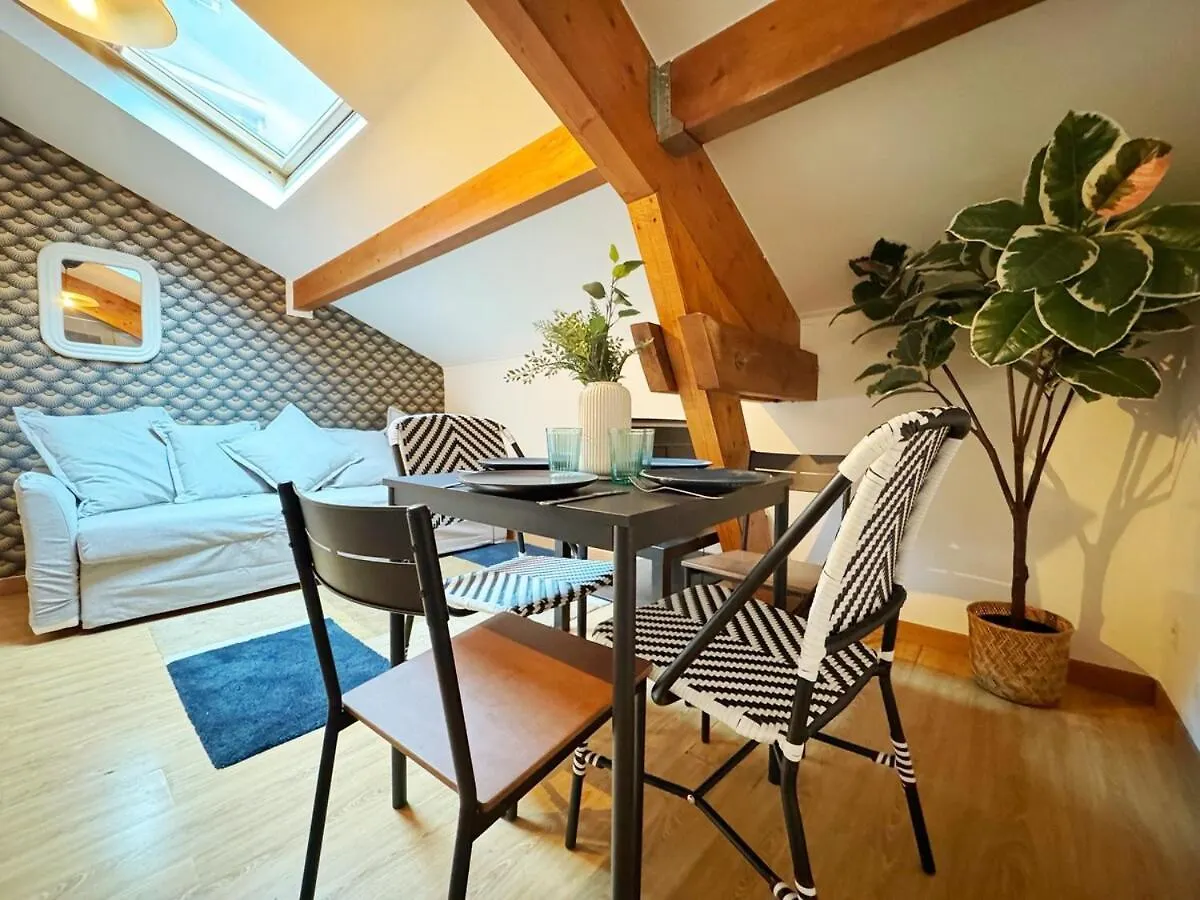 Suite Willow Lyon 0*,  Francia
